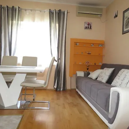 Central City Apartment Makarska